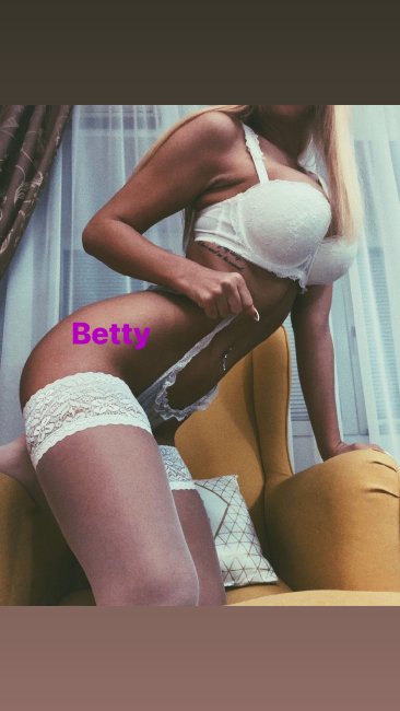 Betty - фото