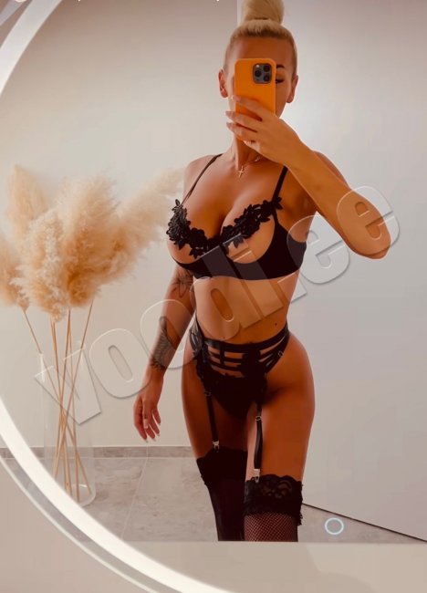 Julia  Dza   - foto