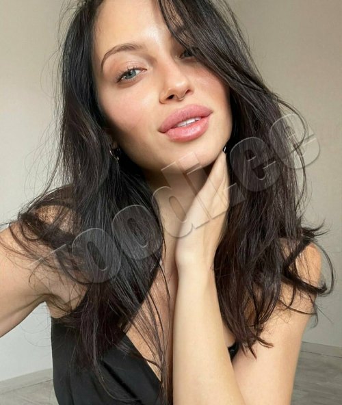 Julia - photo