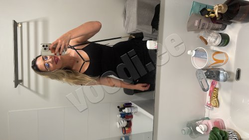 ISABELLE  HOT  ANAL - kuva