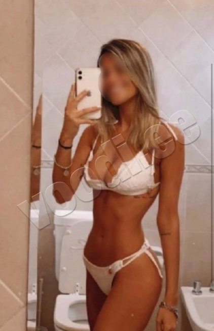 MARIA - photo