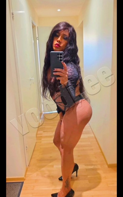 IVONY.  an  addictive  feminine  - kuva