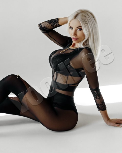 SPECIAL  BLONDE  BEST  BJ  AND   - kuva