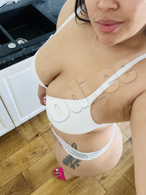 Hermosa  novia  latina - photo