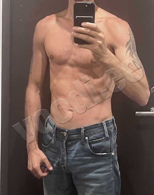 mees - foto