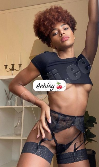 Ashley   - kuva