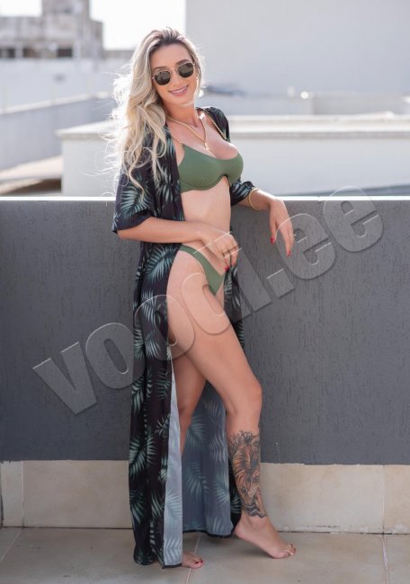 ISABELLE  HOT  ANAL - kuva