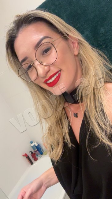ISABELLE  QUEEN  OF  PLEASURE  H - photo