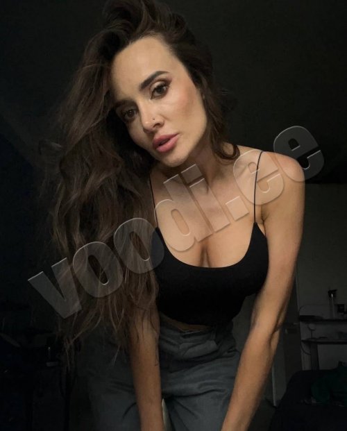 Elena - photo