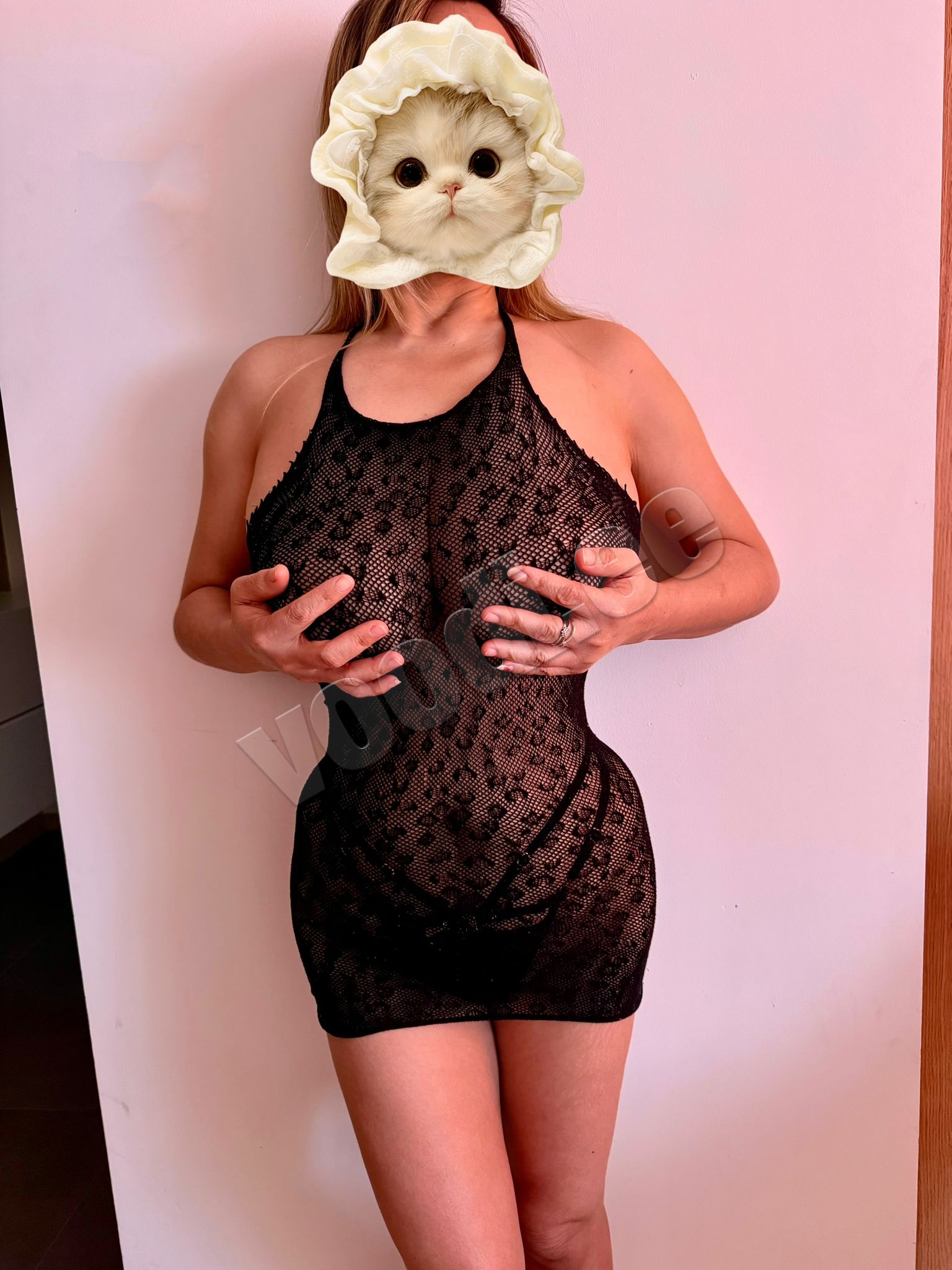 Anna  exotic  big  natural  boob - kuva