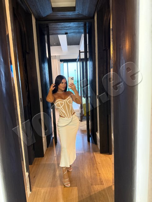 Liz  Latín  girl - kuva