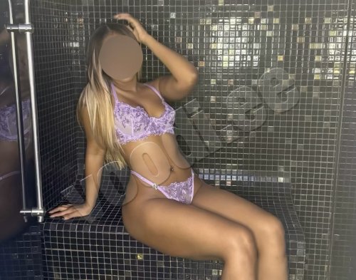 DANGEROUSLY  SWEET - foto