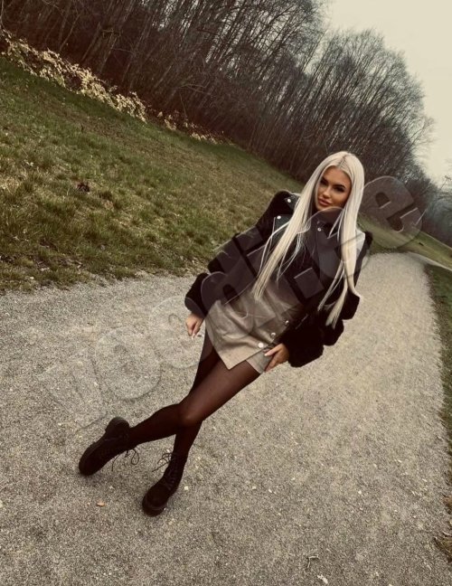 Tulen  külla   - photo
