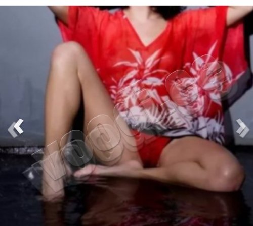 Naine   - photo