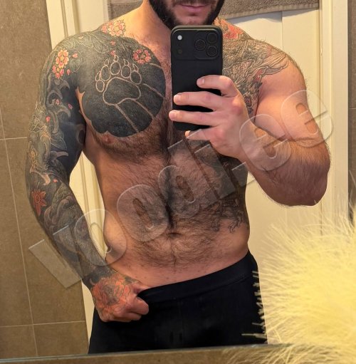 Adam - фото